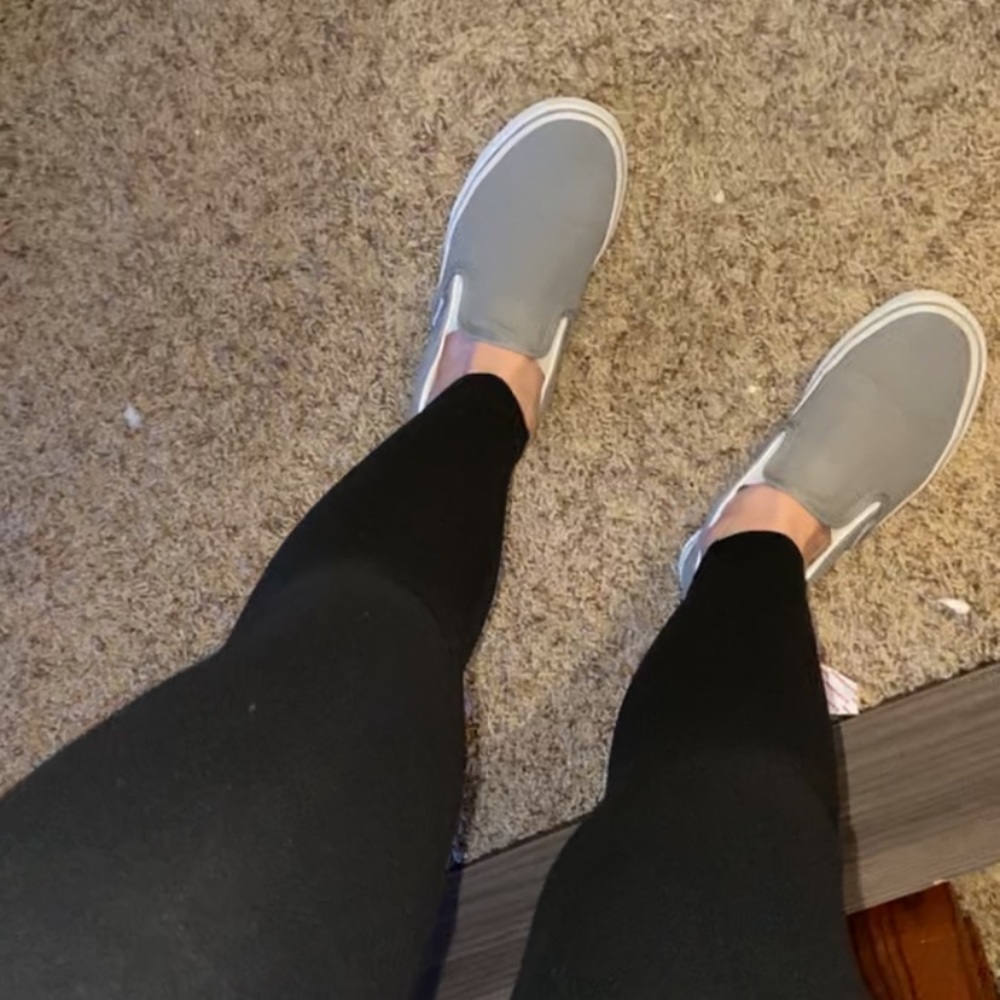 women’s gray vans